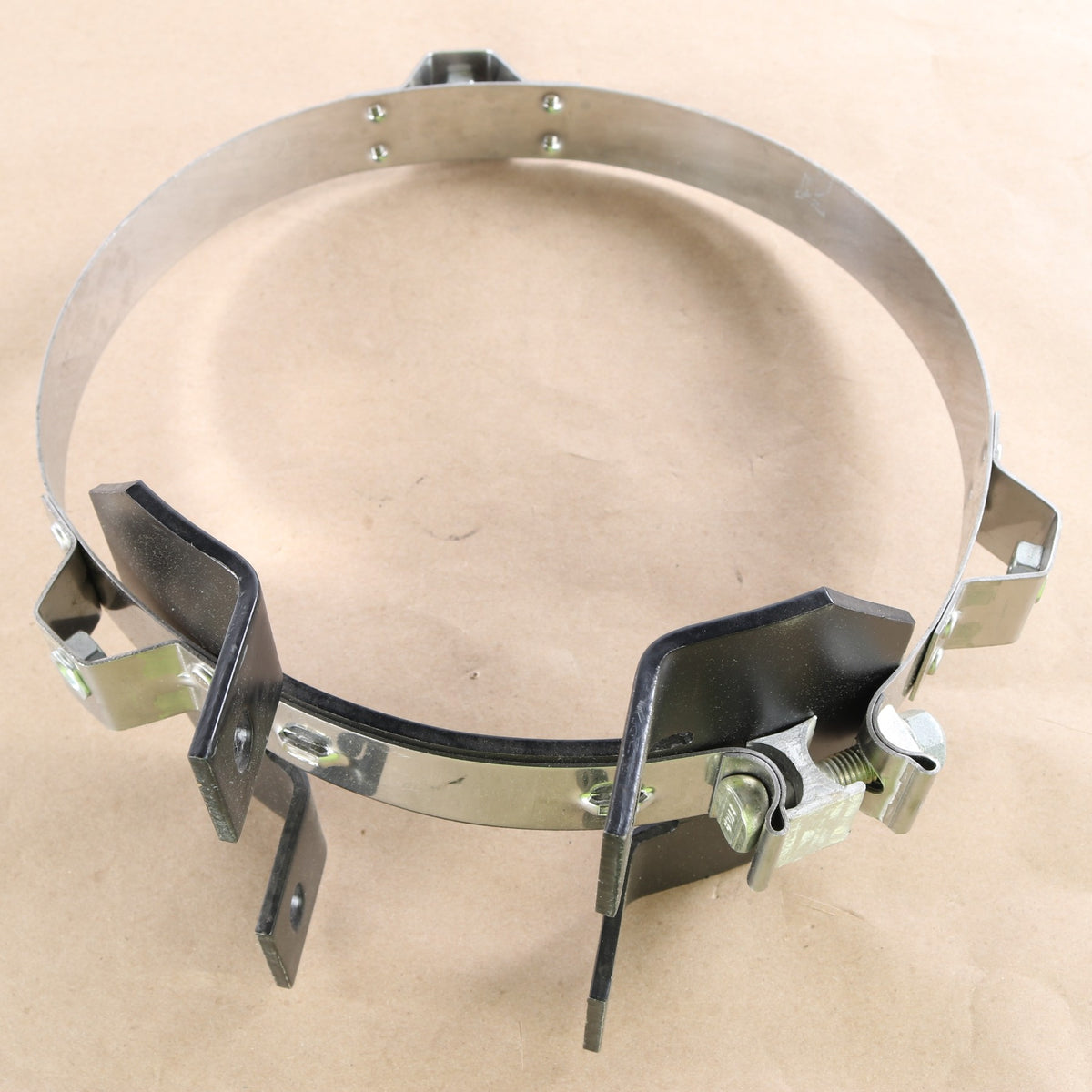 MACK ­-­ 25633360 ­-­ BRACKET