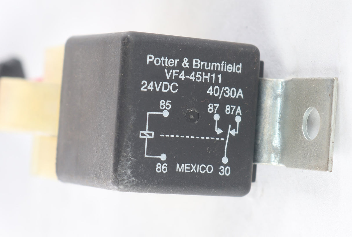 JLG ­-­ 4921986 ­-­ HARNESS RELAY SERVICE
