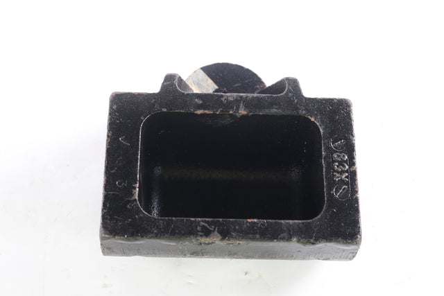 MACK ­-­ 25172638 ­-­ BRACKET