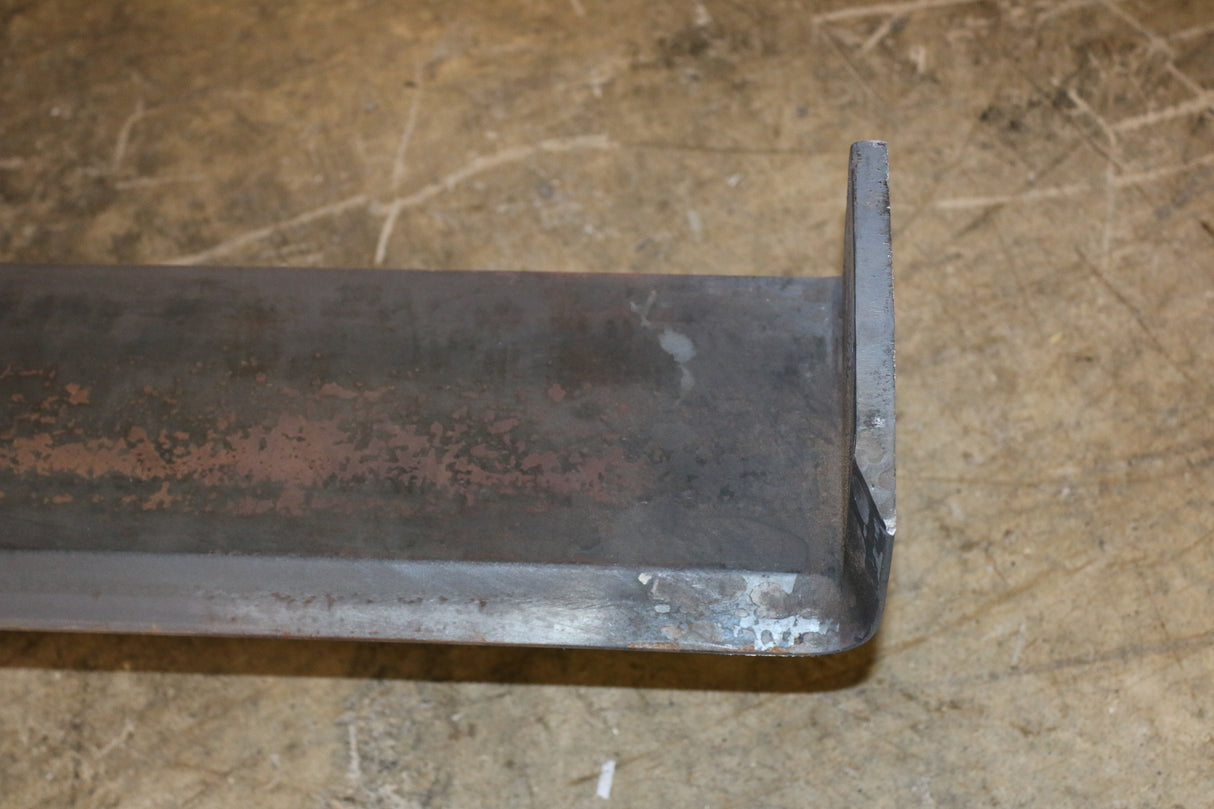 BOBCAT ­-­ 6594356 ­-­ EDGE CUTTING WELD ON BEVELED