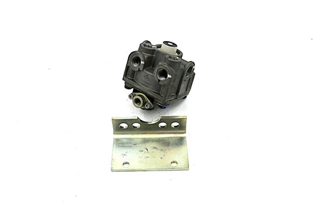 BENDIX ­-­ 800492 ­-­ RELAY VALVE