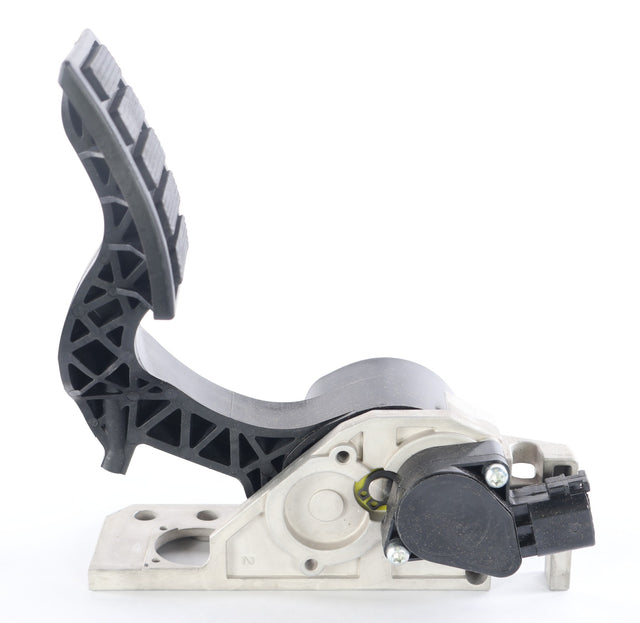 VOLVO ­-­ 84557581 ­-­ PEDAL