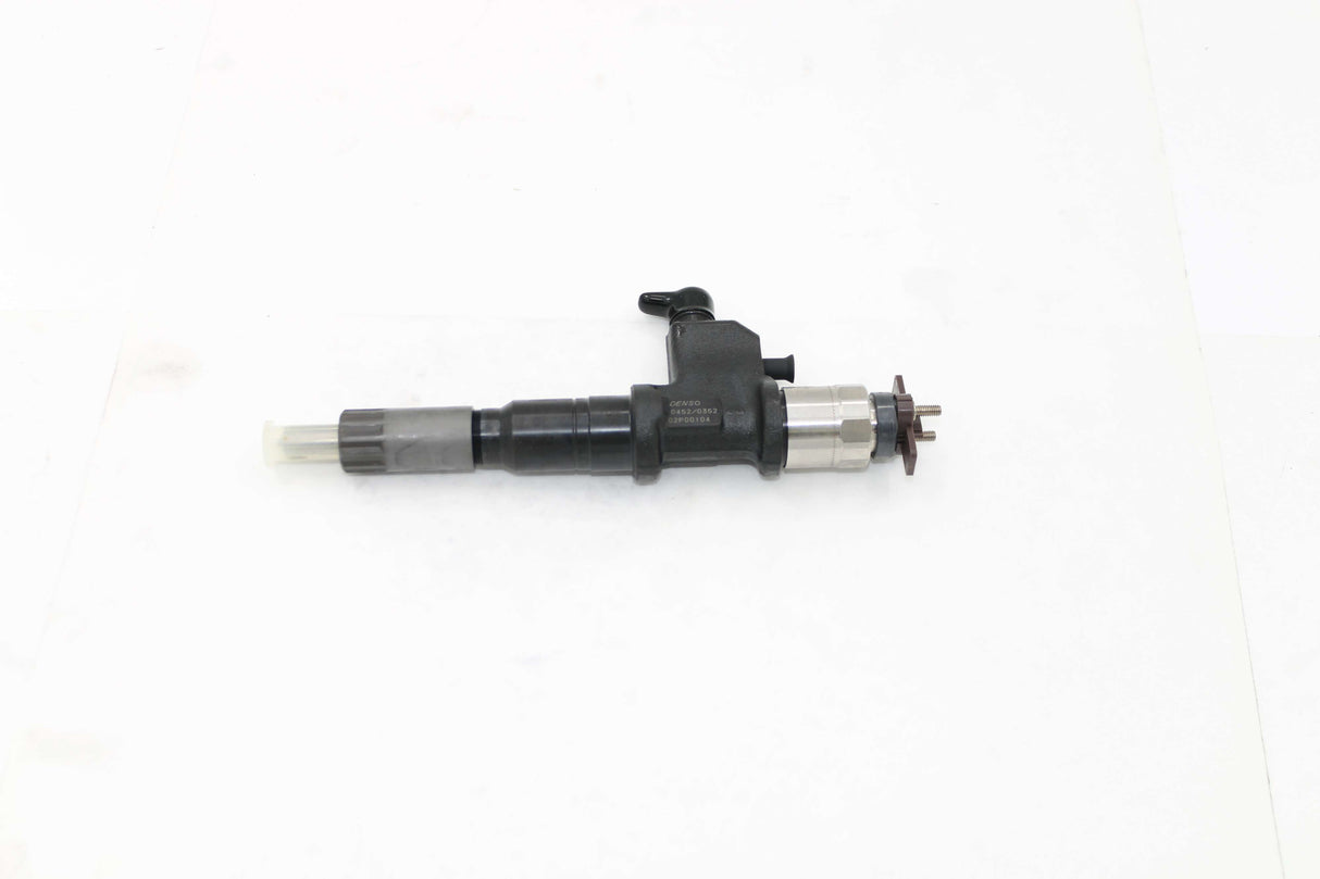 DOOSAN ­-­ 150118-00092 ­-­ NOZZLE ASSYINJECTION