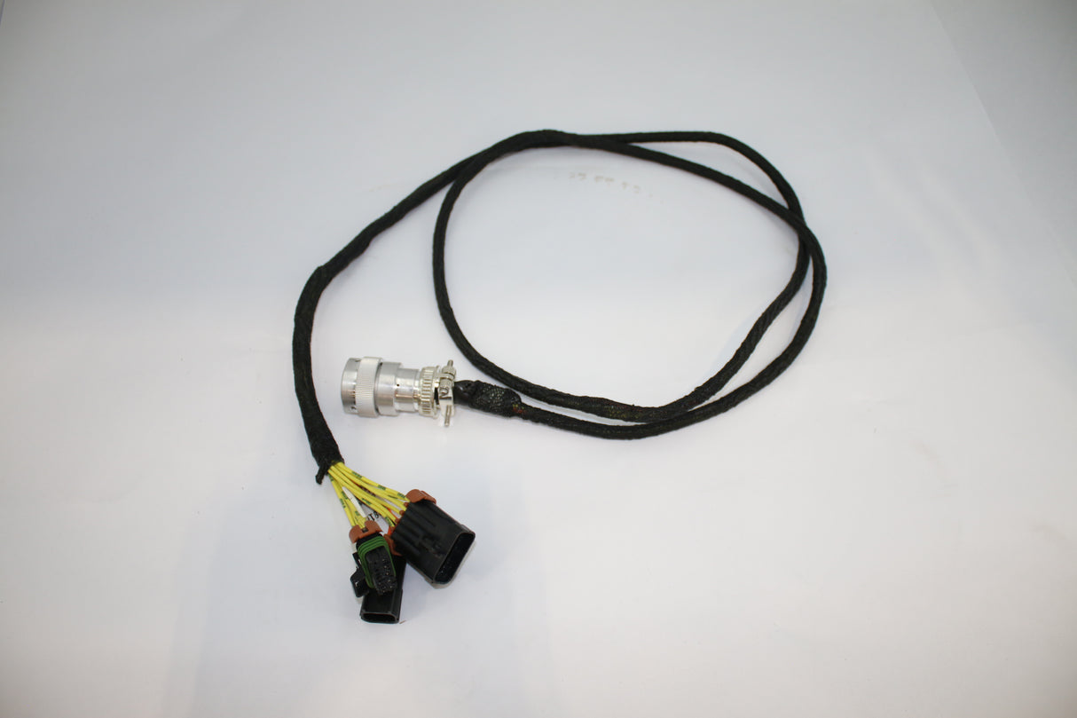 BOBCAT ­-­ 6728166 ­-­ HARNESS