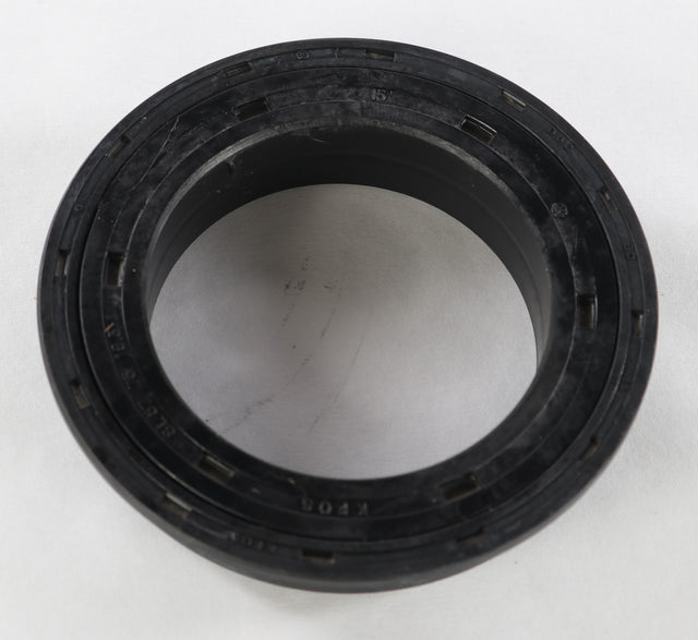 BOBCAT ­-­ 6696578 ­-­ OIL SEAL