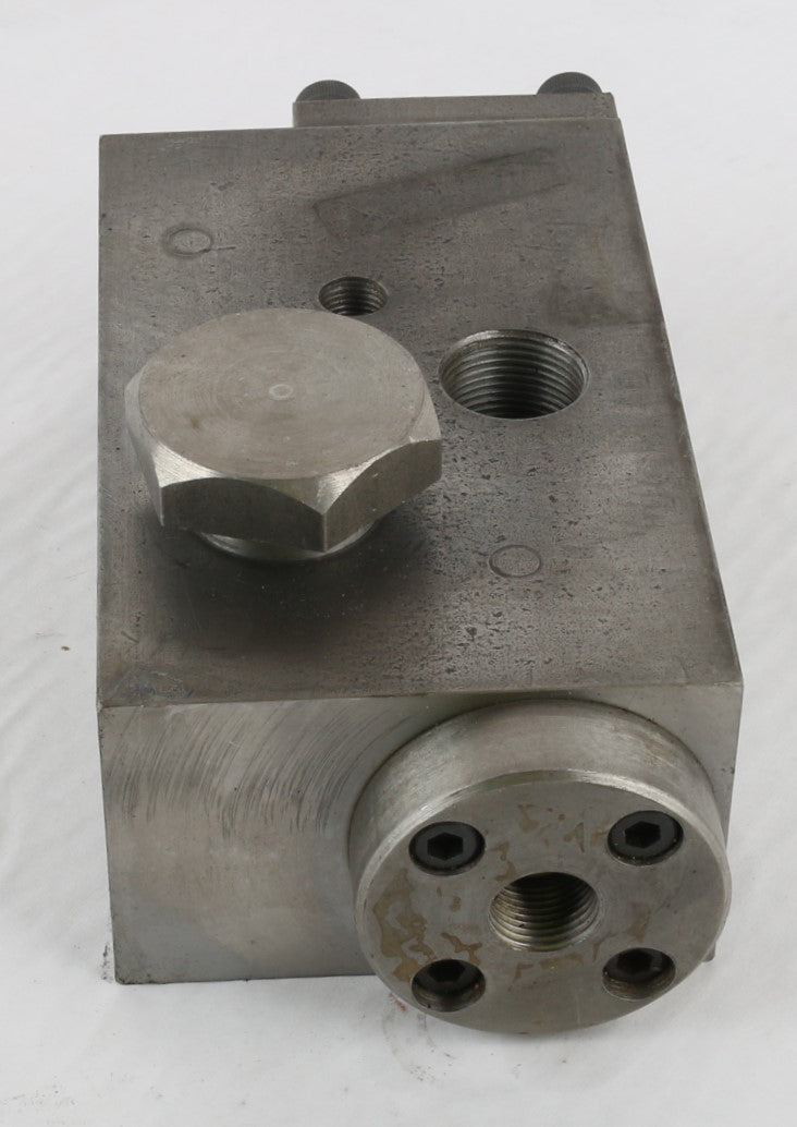 MANITOWOC GROVE ­-­ 553576 ­-­ VALVE