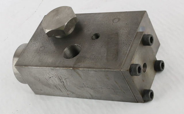 MANITOWOC GROVE ­-­ 553576 ­-­ VALVE
