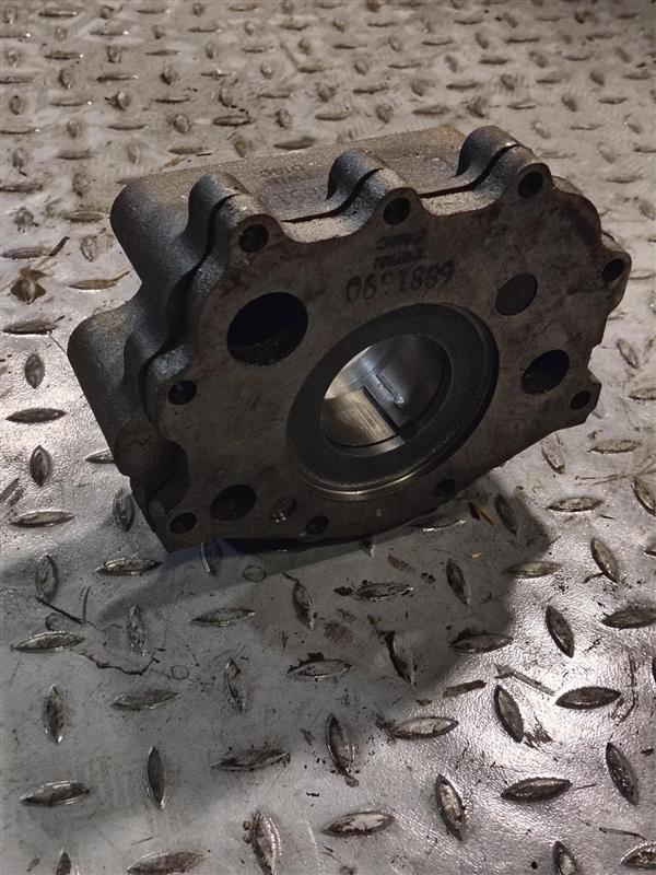 MANITOWOC GROVE ­-­ 9904105242 ­-­ PUMP ASSY
