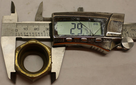 MANITOWOC GROVE ­-­ A-00377-20 ­-­ NUT/17G M24X15