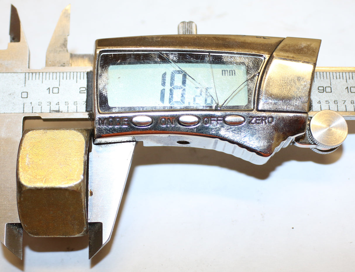 MANITOWOC GROVE ­-­ A-00377-20 ­-­ NUT/17G M24X15