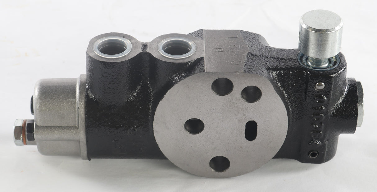 BOBCAT ­-­ 6697824 ­-­ VALVE  CONTROL