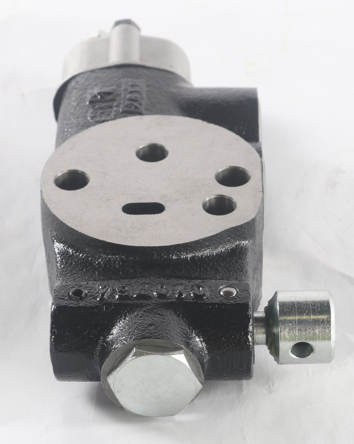 BOBCAT ­-­ 6697824 ­-­ VALVE  CONTROL