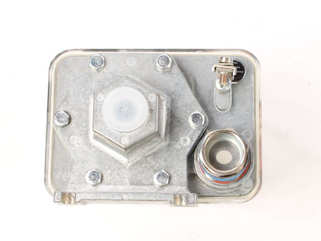 IWS ­-­ FF4-4IDAH ­-­ OIL PRESSURE CONT