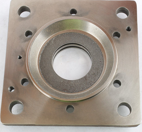 BOBCAT ­-­ 6648649 ­-­ BEARING CAP