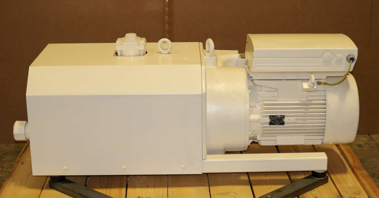 BUSCH LLC ­-­ MM-1320-A-VS8- OXYGEN ­-­ VACUUM PUMP 1342.921.787 CLAW O2 10HP