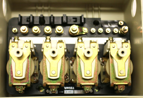 TELMA RETARDER INC  ­-­ JD332121 ­-­ RELAY CONTROL BOX 24V