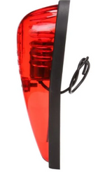 TRUCK-LITE ­-­ 26765R ­-­ RED TRIANGULAR MARKER CLEARANCE LIGHT 2 SCREW 12V