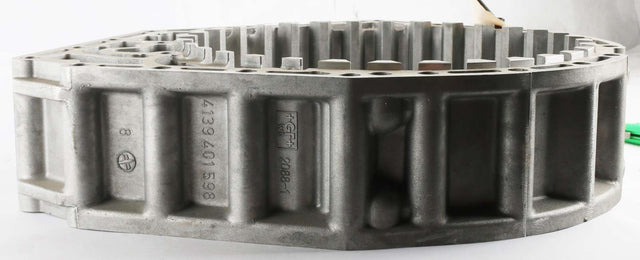 ZF ­-­ 4139-301-598 ­-­ INTERMEDIATE HOUSING
