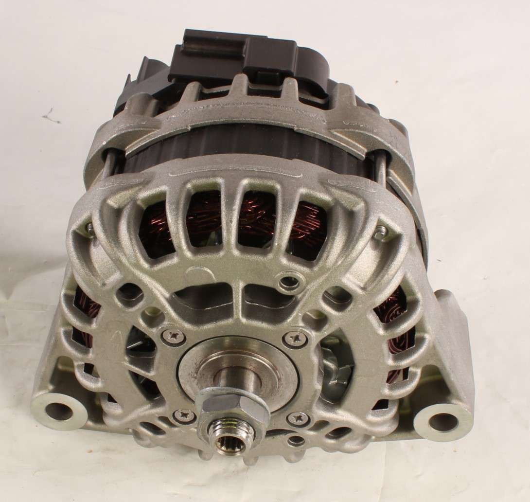 DEUTZ DIESEL ­-­ 0118-3797 ­-­ ALTERNATOR 14V 150A