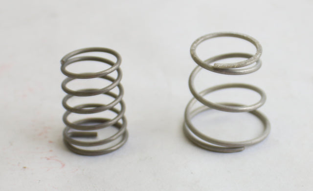 BOBCAT ­-­ 6661808 ­-­ SPRING KIT