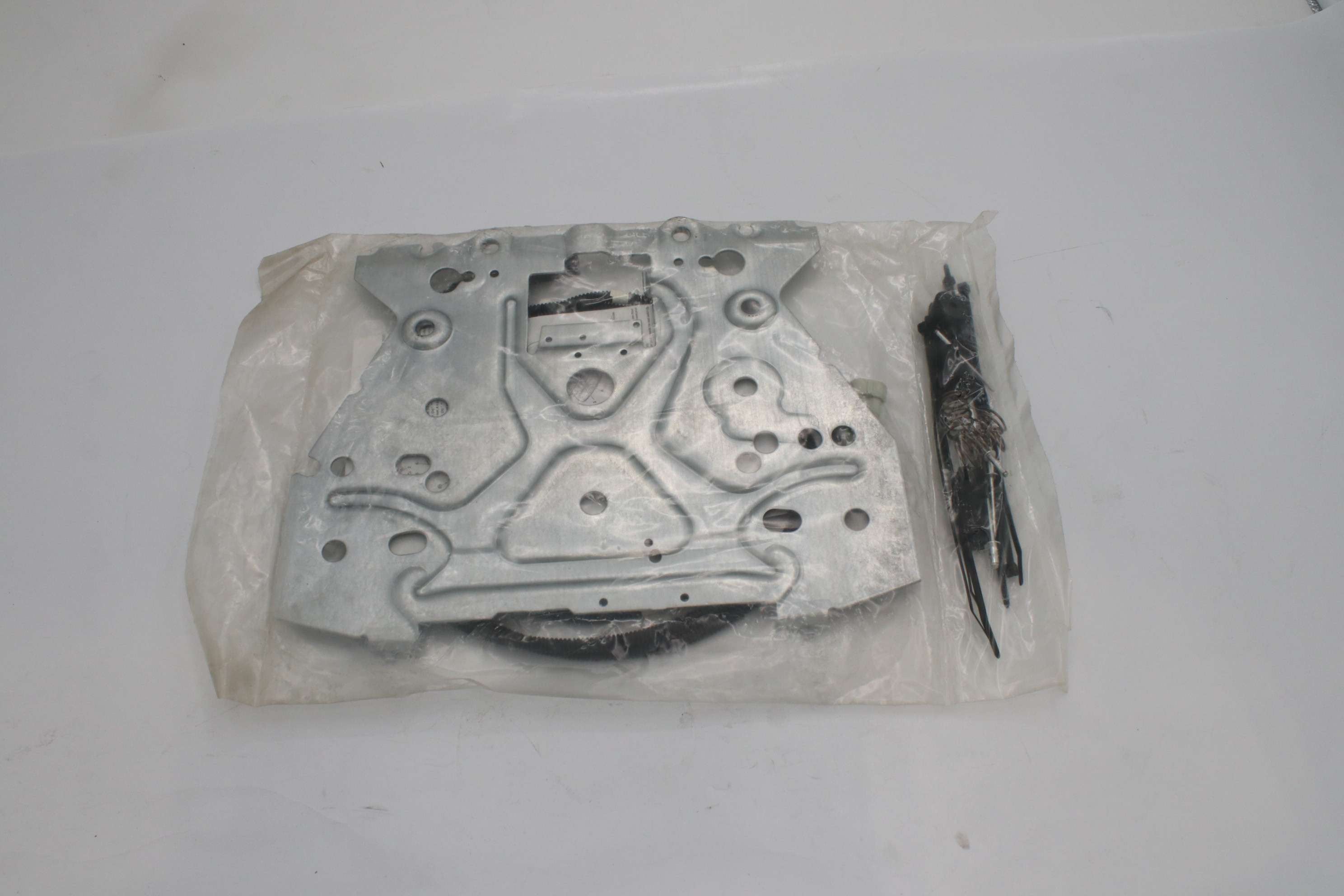 GRAMMER - 139267 - SENSOR DRIVER PRESENCE – Iron Wing Parts