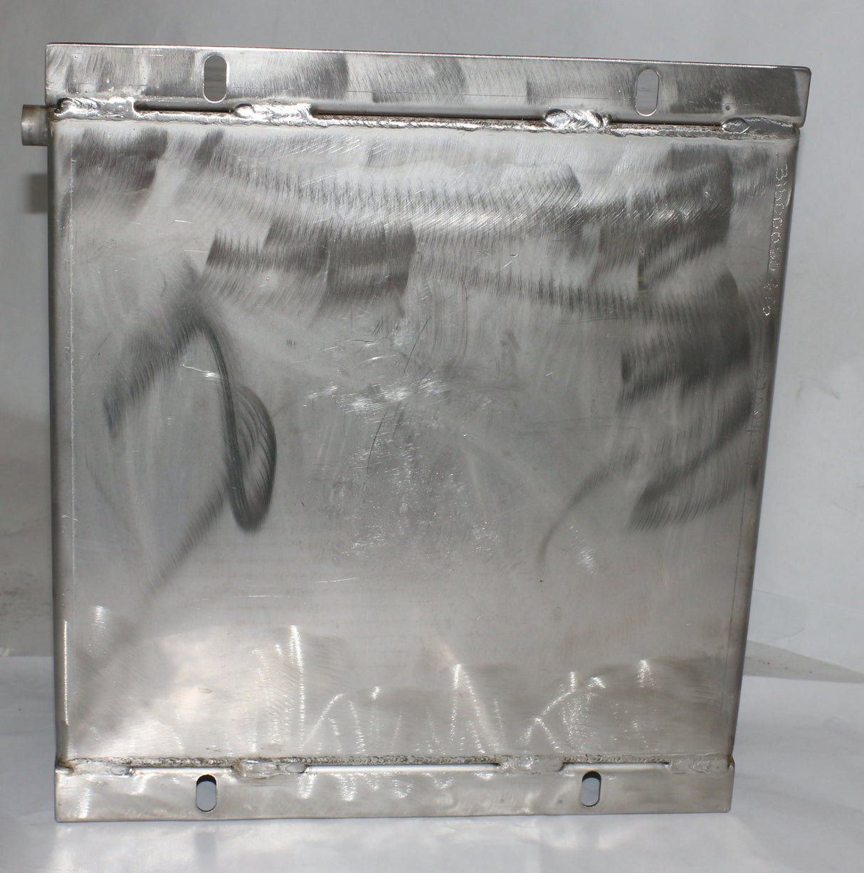 ATLAS COPCO ­-­ 2710102297 ­-­ SUMP; HEAT EXCH; 4GAL; F5; HST