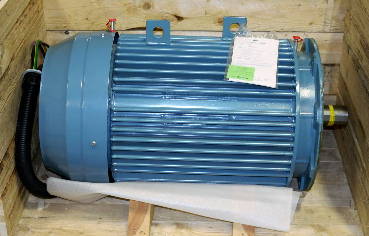 BALDOR  ­-­ 3GCA282220-BXAAC312002 ­-­ MOTOR 90KW 440V/60HZ IP55 4P