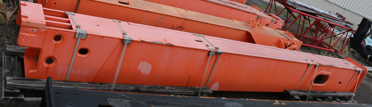 JLG ­-­ 91516010 ­-­ BOOM SECOND SECTION