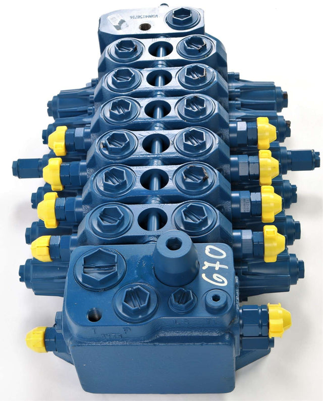 BOBCAT ­-­ 5606664670 ­-­ VALVE BANK COMPLETE