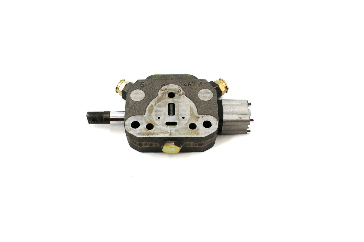 BOBCAT ­-­ 6683269 ­-­ VALVE SECTION