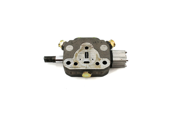 BOBCAT ­-­ 6683269 ­-­ VALVE SECTION