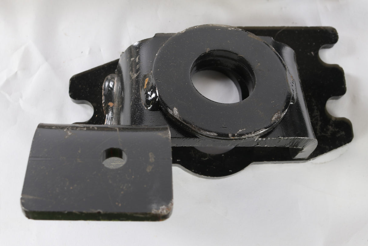 BOBCAT ­-­ 7121998 ­-­ KIT ENGINE MOUNT 430 & 435 EXCAVATOR