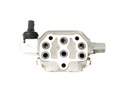 BOBCAT ­-­ 6679728 ­-­ VALVE  SECTION