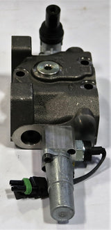 BOBCAT ­-­ 6685792 ­-­ VALVE SECTION