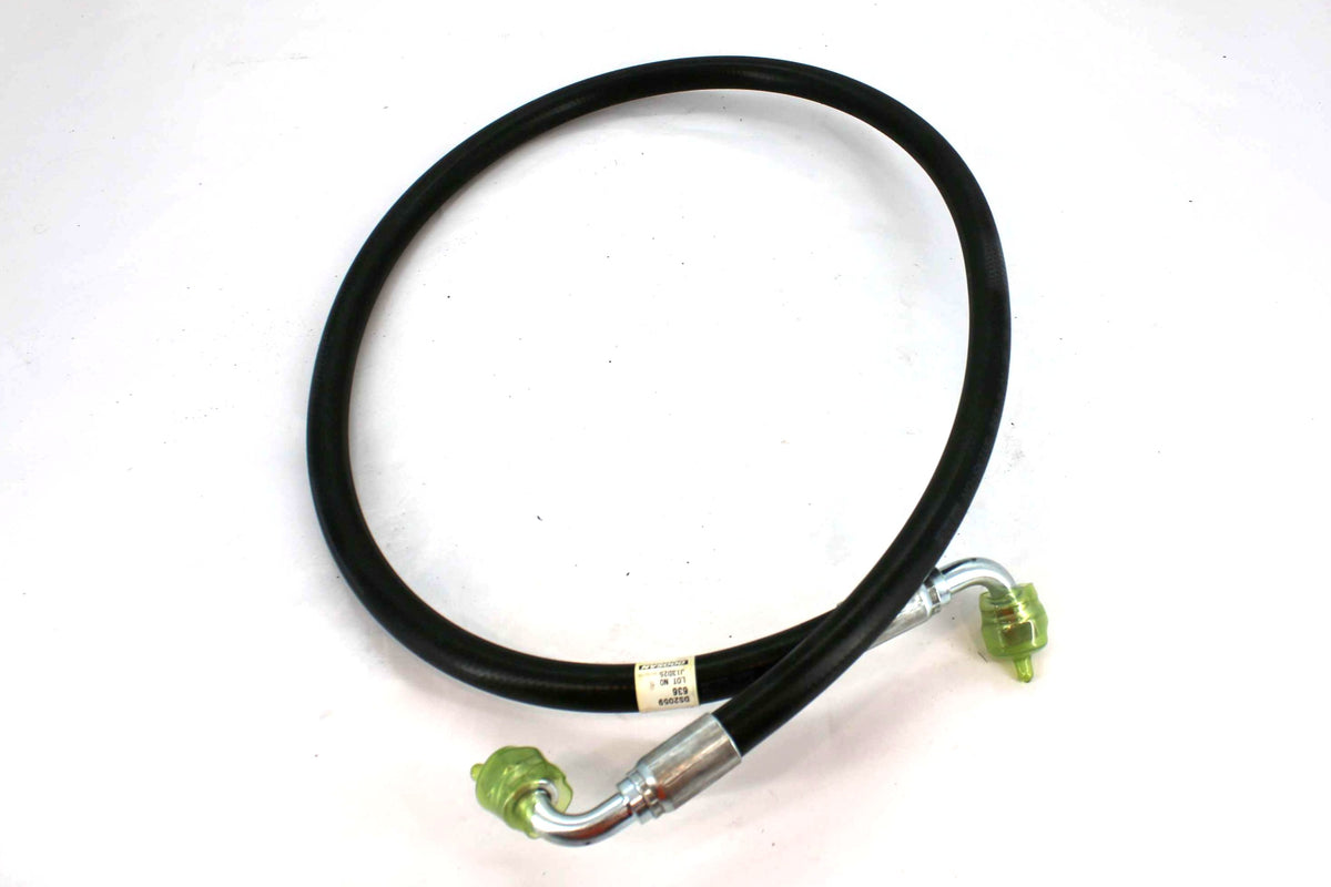 BOBCAT ­-­ 7029136 ­-­ HOSE HYDRAULIC