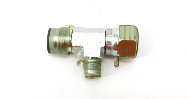 BOBCAT ­-­ 7285149 ­-­ FITTING ORIFICE