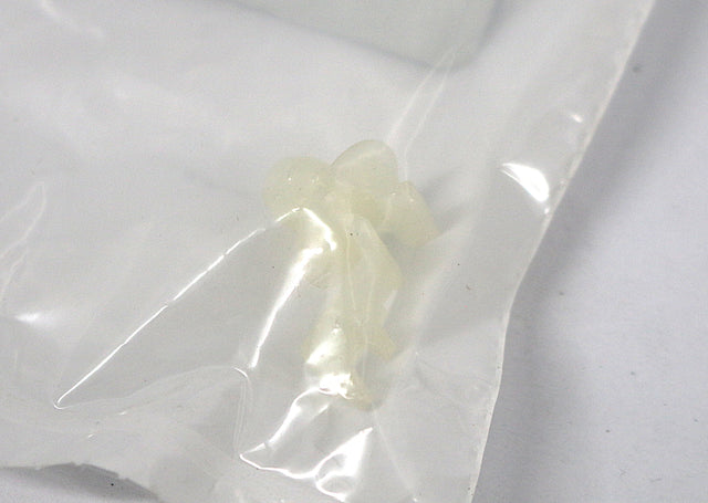 BERGSTROM ­-­ 630051 ­-­ WHITE PLASTIC CLIP