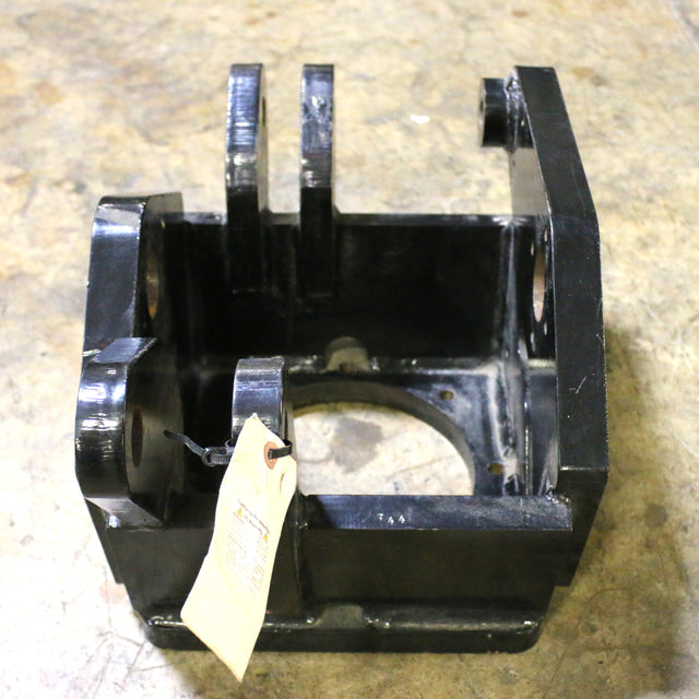 JLG ­-­ 4130388 ­-­ SPINDLERH 2WD TOW PACKAGE