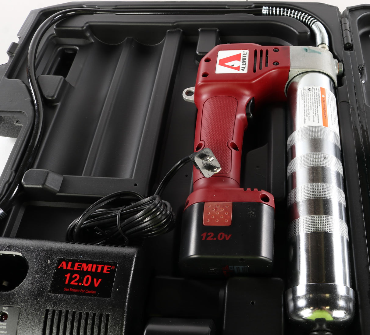 ALEMITE  ­-­ 575-B ­-­ CORDLESS 12V GREASE GUN W/ CHARGER AND 2 BATTERIES