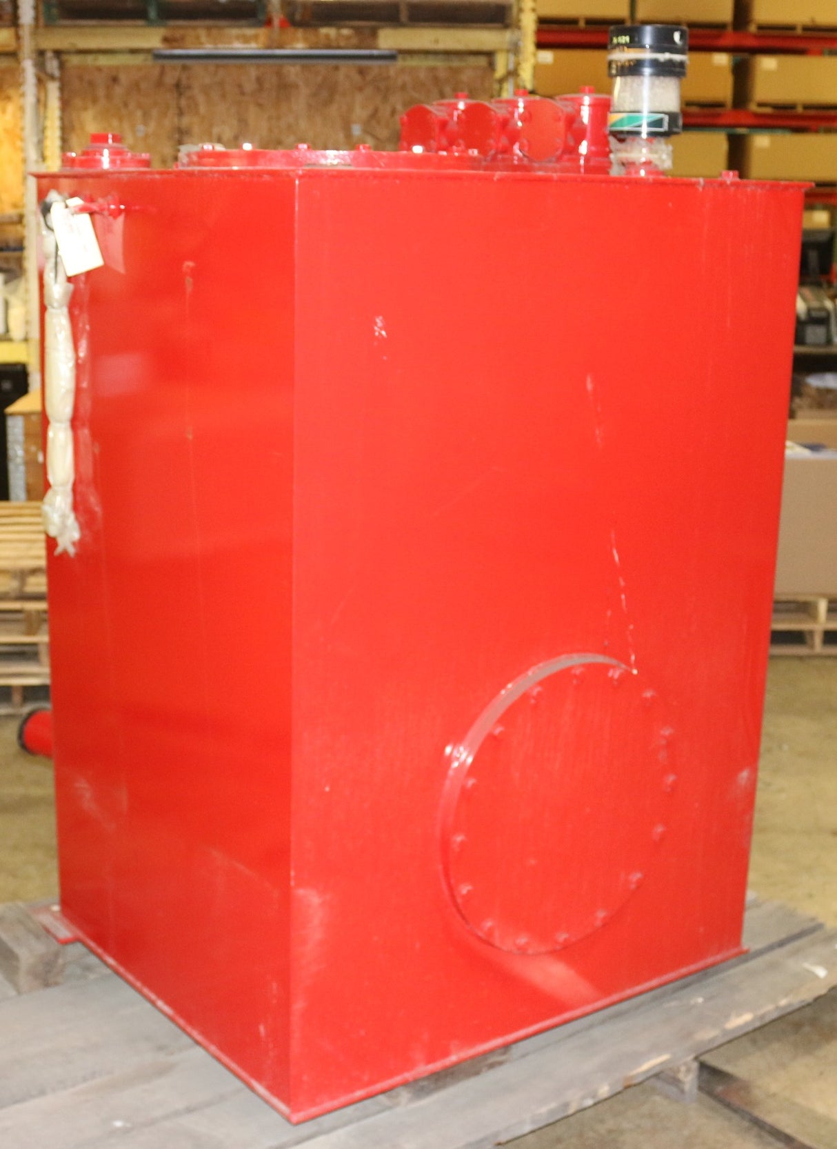 MANITOWOC GROVE ­-­ 810100108 ­-­ TANK HYDRAULIC ASSY