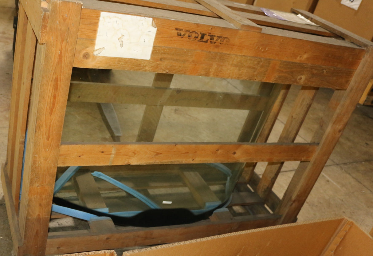 VOLVO ­-­ 15231960 ­-­ WINDSHIELD