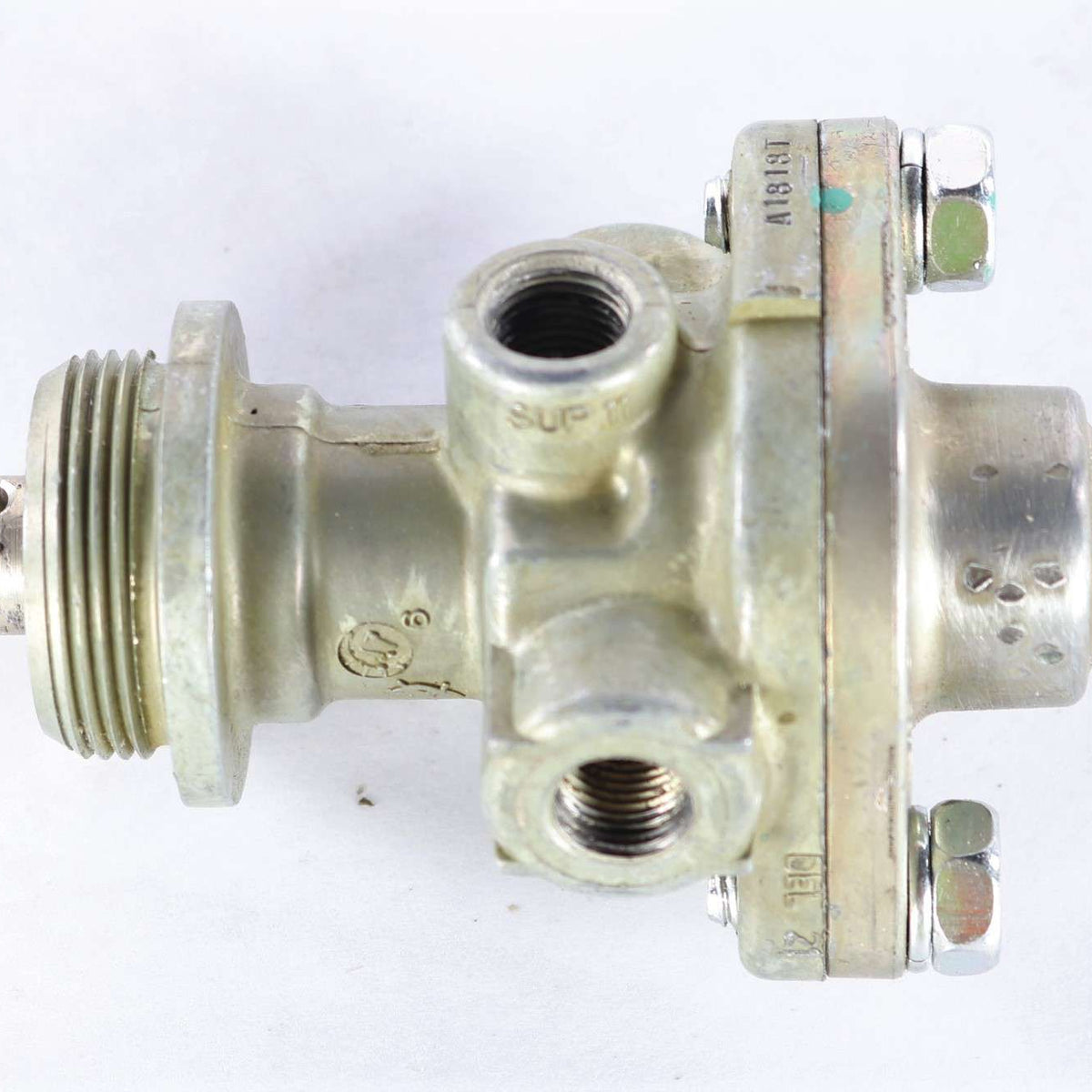 BENDIX - 287238N - PNEUMATIC DASH CONTROL VALVE – Iron Wing Parts