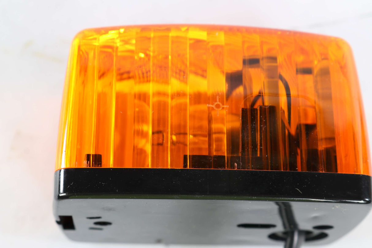 HELLA ­-­ 6R0142763 ­-­ AMBER STROBE LIGHT