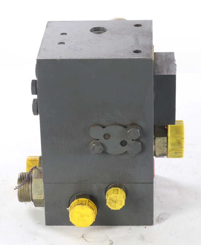 WIRTGEN ­-­ 89083 ­-­ FLOW DIVIDER