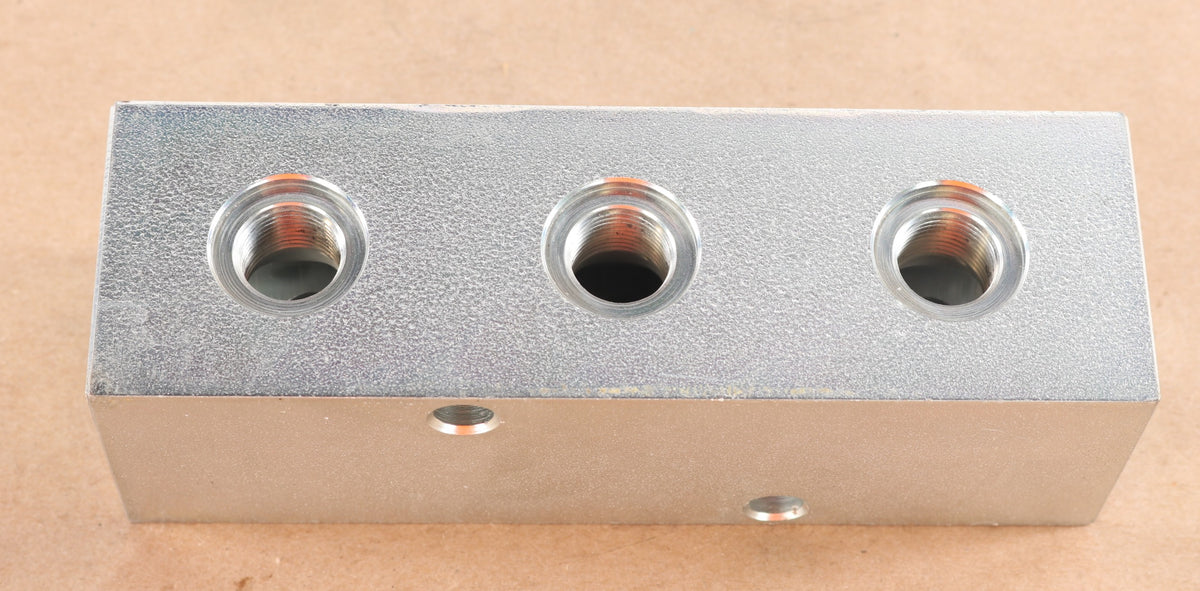 WIRTGEN ­-­ 97202 ­-­ Manifold 08-fold