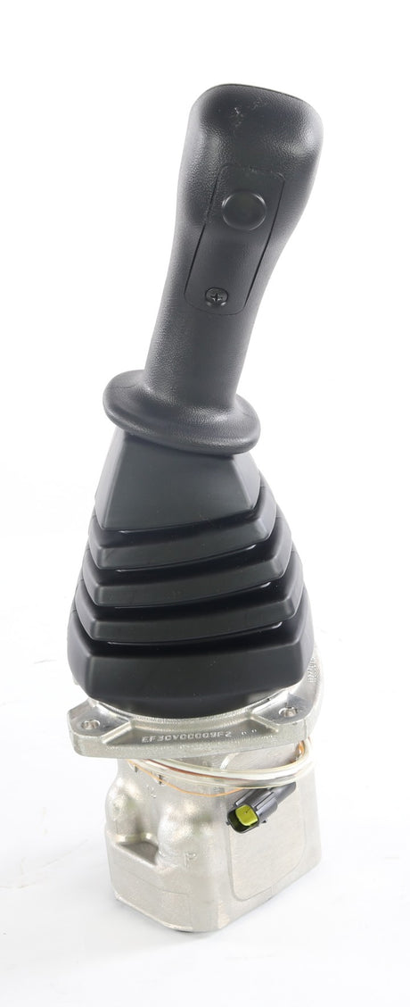 KOBELCO ­-­ EF30V00009F2 ­-­ PILOT VALVE