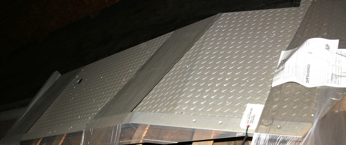 JLG ­-­ 3097000405 ­-­ BODY WELD ALUM DECK LH