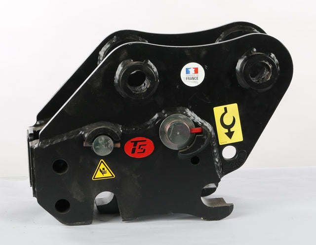 BOBCAT ­-­ 7317993 ­-­ COUPLER TRIGGER