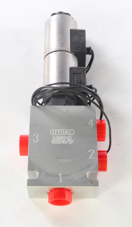 CRANE CARRIER ­-­ 200145-015 ­-­ VALVE HYD. SOLENOID PROPORTI
