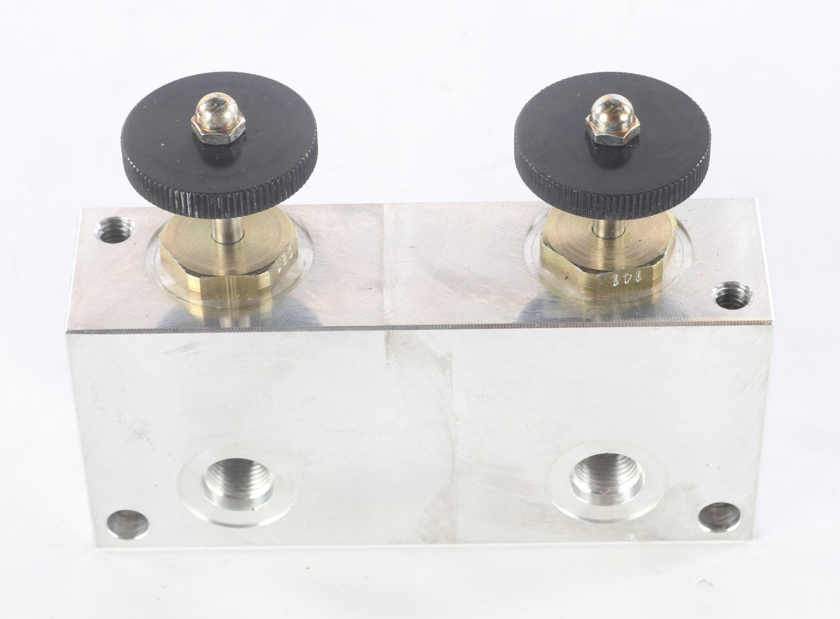 BANDIT ­-­ 900-3944-18 ­-­ dual flow control w/sae #6 por